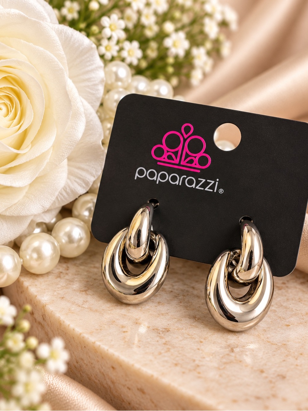 paparazzi Shiny Silver Linked Hoop Drop Earrings